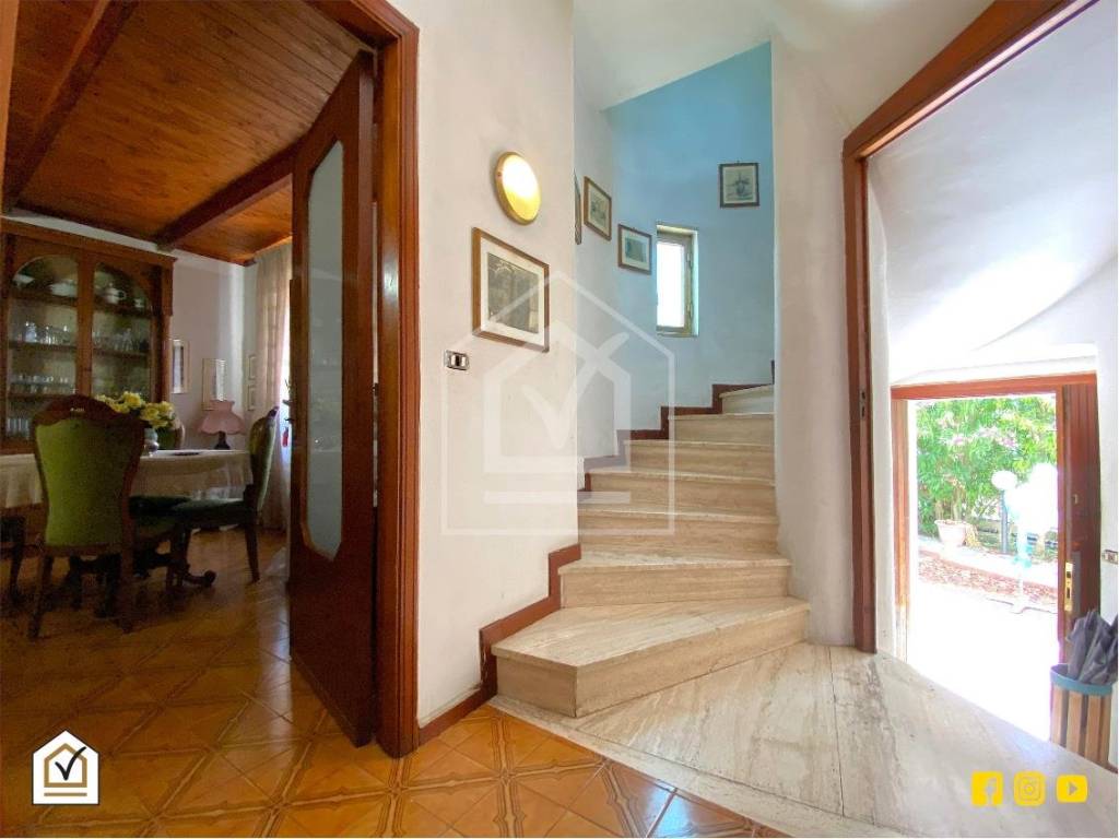 casa indipendente in vendita a Bari in zona Picone