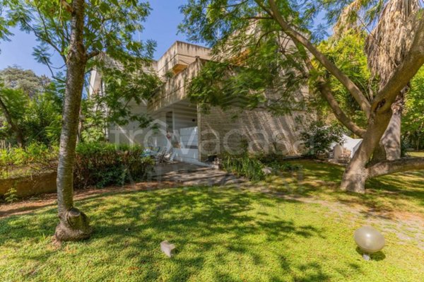 casa indipendente in vendita a Bari in zona Carbonara