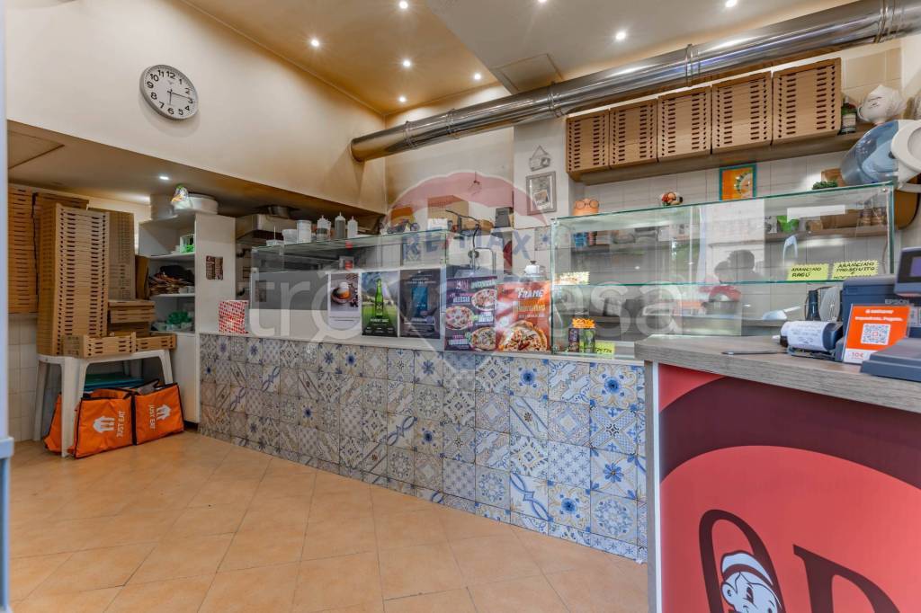 negozio in vendita a Bari in zona San Pasquale