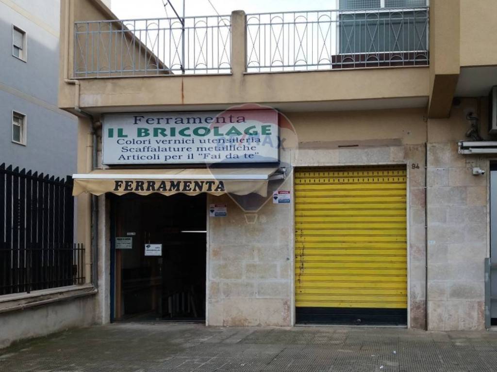 negozio in vendita a Bari in zona Poggiofranco
