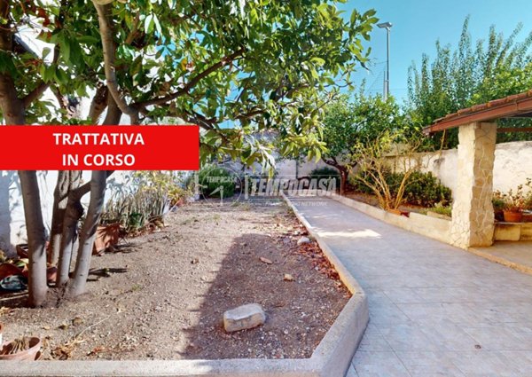 casa indipendente in vendita a Bari in zona Carbonara