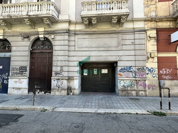 negozio in vendita a Bari in zona Murat