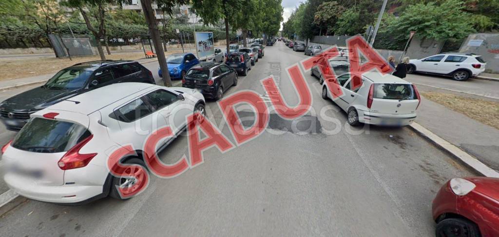 negozio in vendita a Bari in zona Poggiofranco