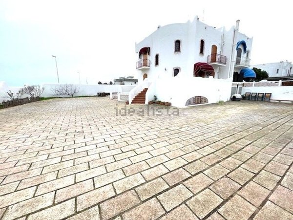 casa indipendente in vendita a Bari in zona Palese/Macchie