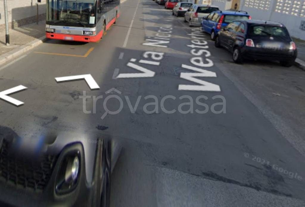 negozio in vendita a Bari in zona San Girolamo