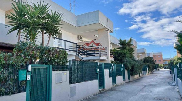 negozio in vendita a Bari in zona Poggiofranco
