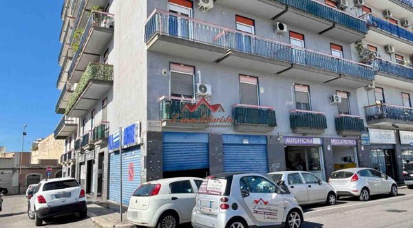 negozio in vendita a Bari in zona Libertà