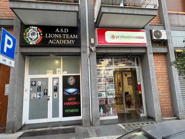 negozio in vendita a Bari in zona Libertà