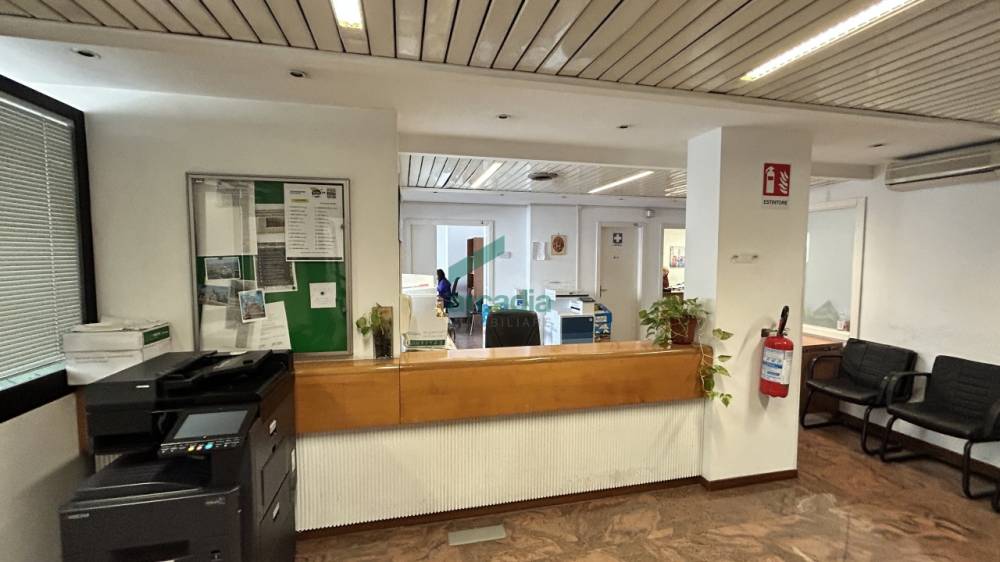 locale commerciale in vendita a Bari in zona Murat