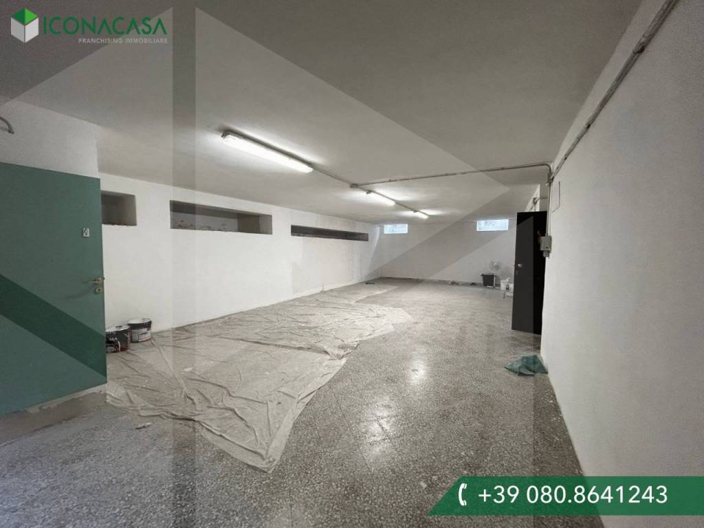 locale commerciale in vendita a Bari in zona San Girolamo