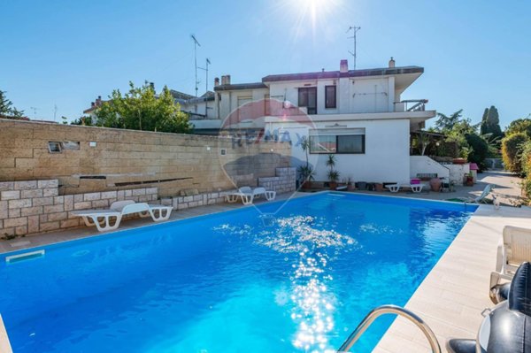 casa indipendente in vendita a Bari in zona Palese/Macchie