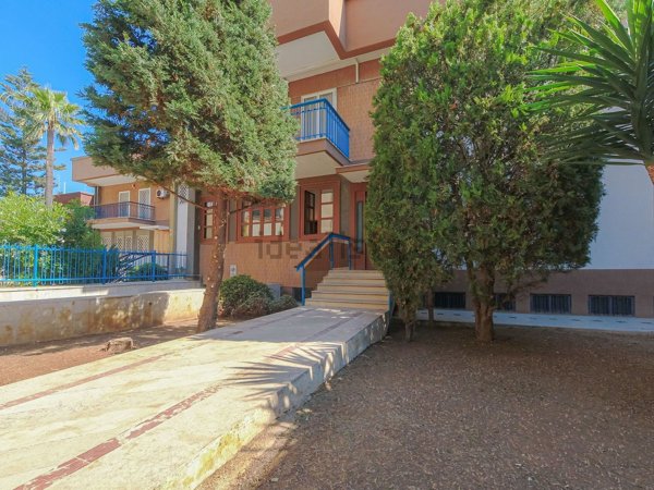 casa indipendente in vendita a Bari in zona Japigia