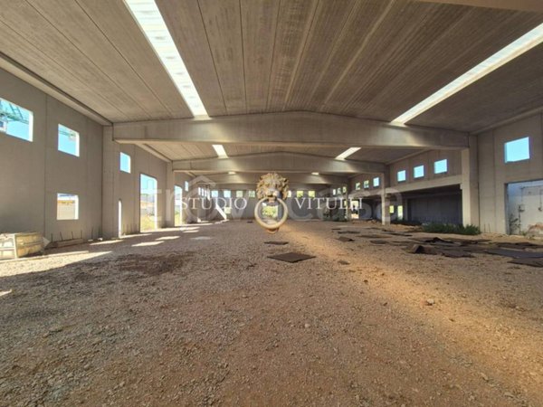 locale commerciale in vendita a Bari in zona Stanic