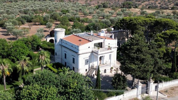 casa indipendente in vendita a Bari in zona Carbonara
