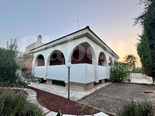 casa indipendente in vendita a Bari in zona Palese/Macchie