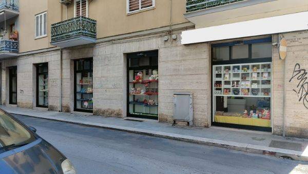 negozio in vendita a Bari in zona San Pasquale