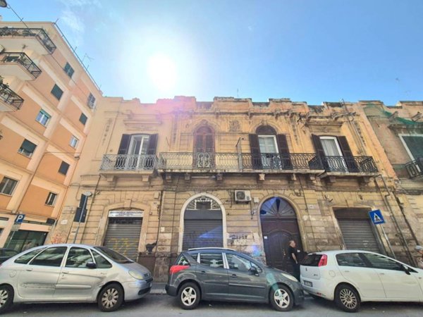 negozio in vendita a Bari in zona Murat