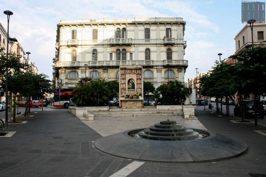 negozio in vendita a Bari in zona Murat