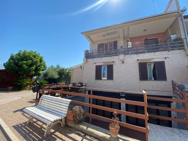 casa indipendente in vendita a Bari in zona Torre a Mare
