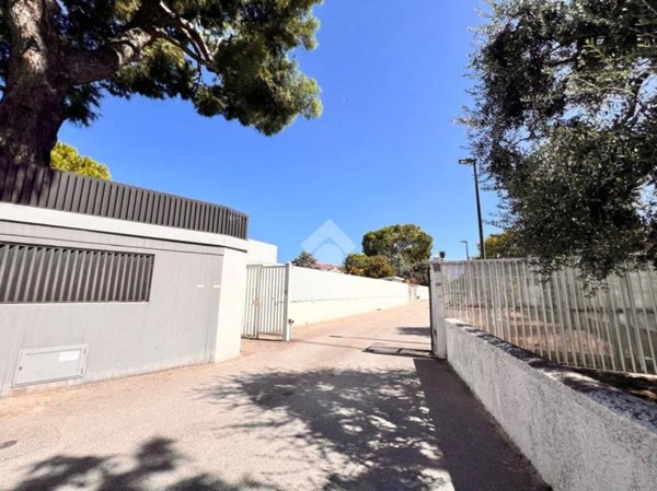 casa indipendente in vendita a Bari in zona Loseto