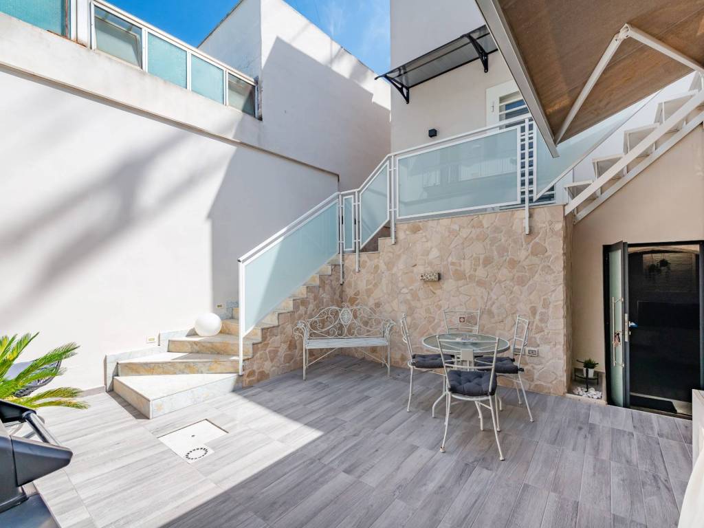 casa indipendente in vendita a Bari in zona Loseto