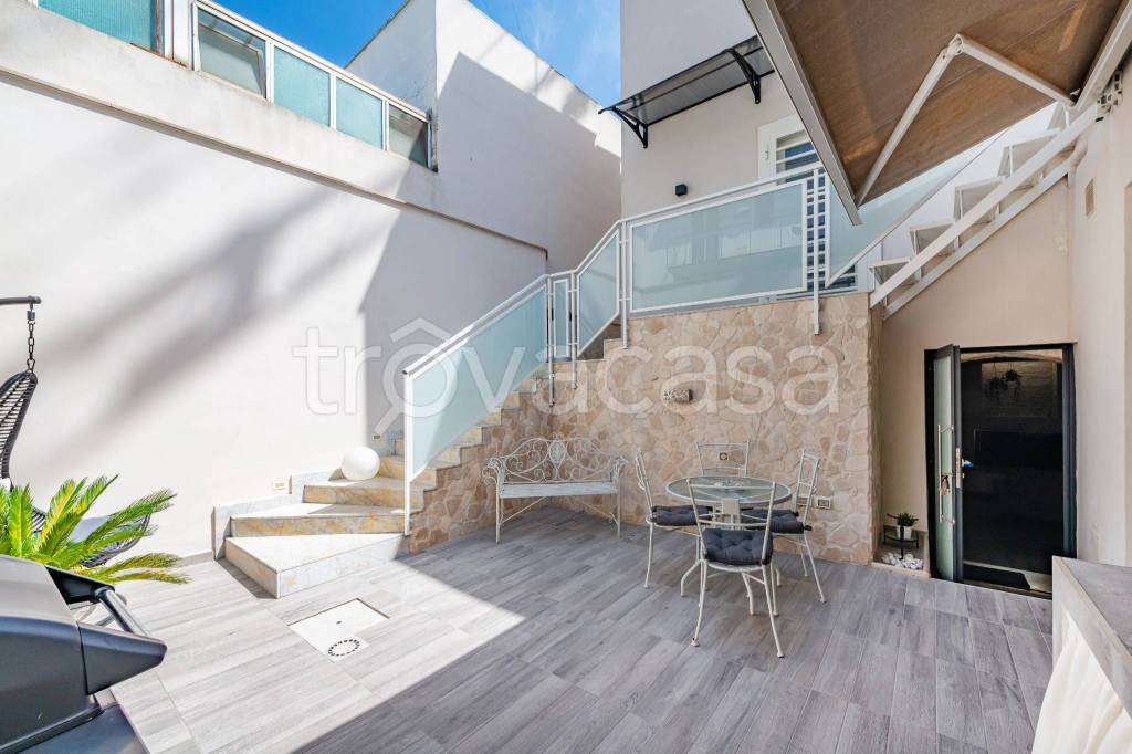 casa indipendente in vendita a Bari in zona Carbonara