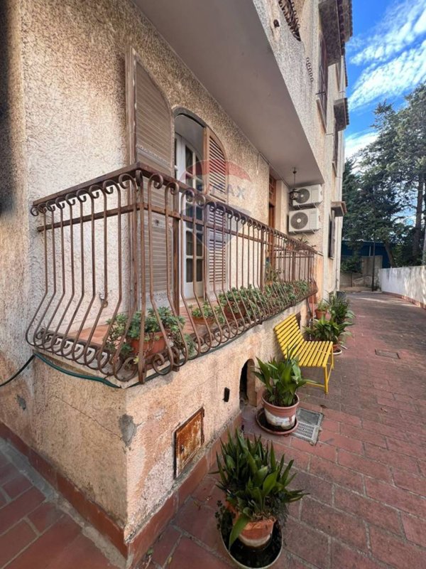 casa indipendente in vendita a Bari in zona Poggiofranco