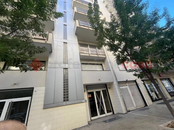 locale di sgombero in vendita a Bari in zona Picone