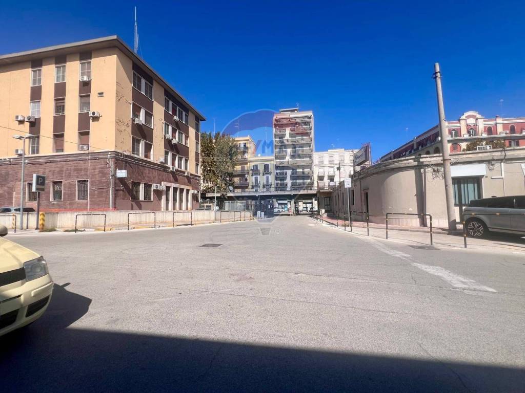intera palazzina in vendita a Bari in zona Picone