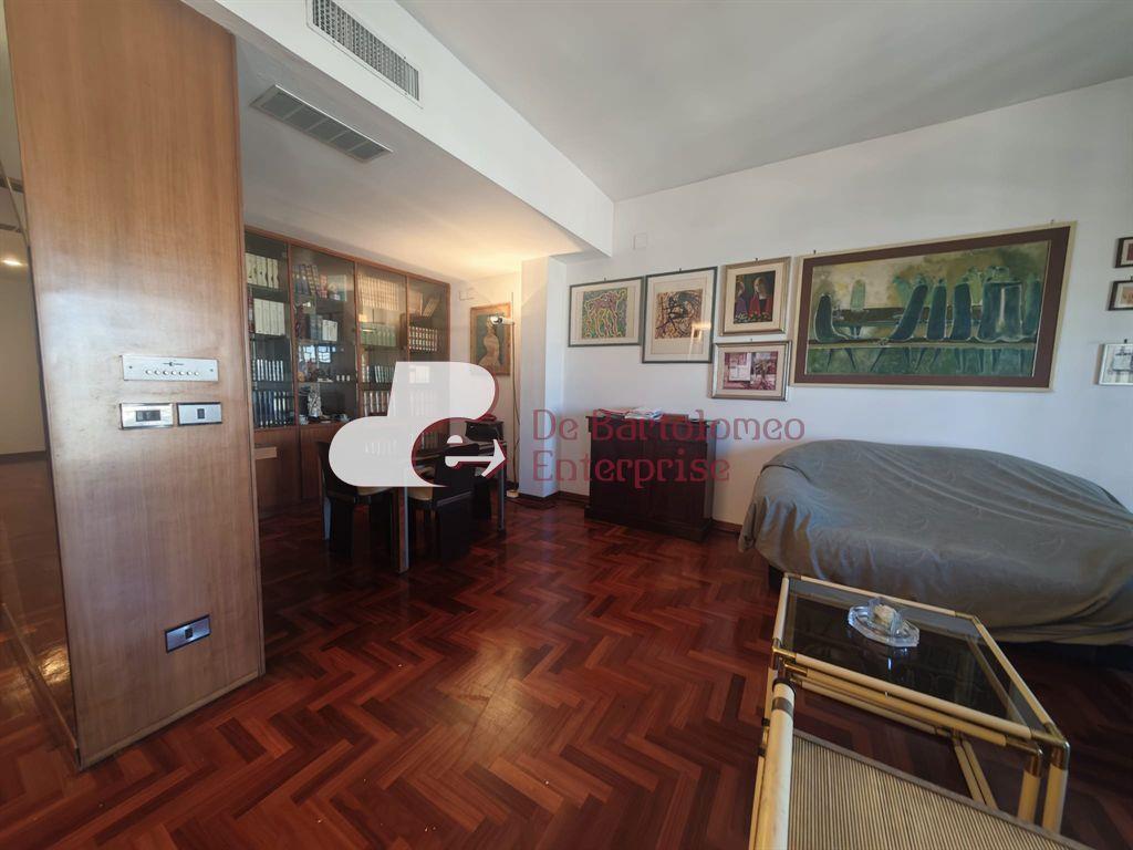 appartamento in vendita a Bari in zona Murat