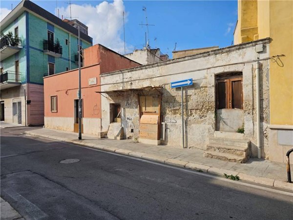 casa indipendente in vendita a Bari in zona Città Vecchia