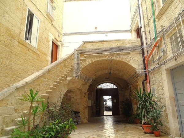 appartamento in vendita a Bari in zona Città Vecchia