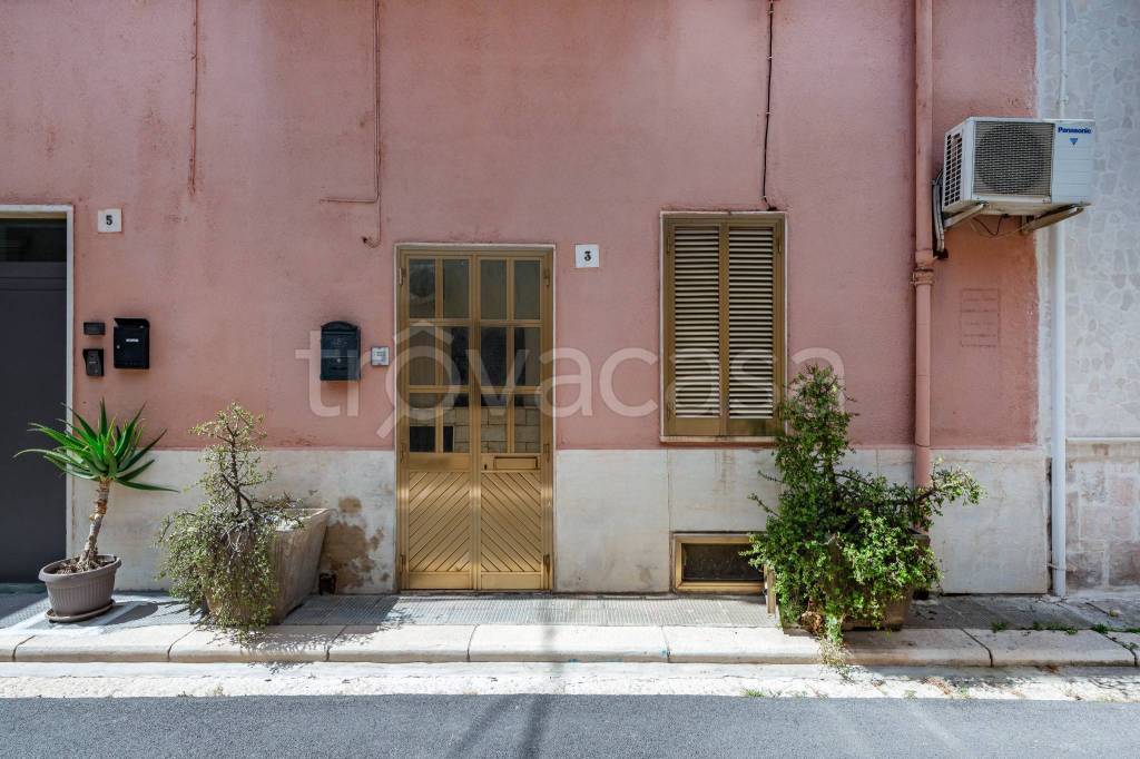 appartamento in vendita a Bari in zona Carbonara