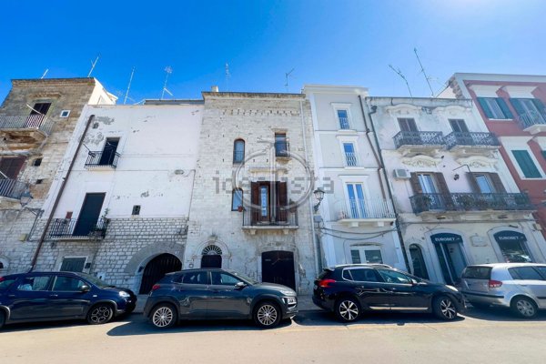 casa indipendente in vendita a Bari in zona Città Vecchia