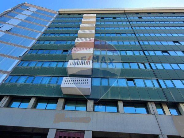 ufficio in vendita a Bari in zona Poggiofranco