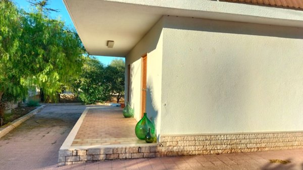 casa indipendente in vendita a Bari in zona Stanic