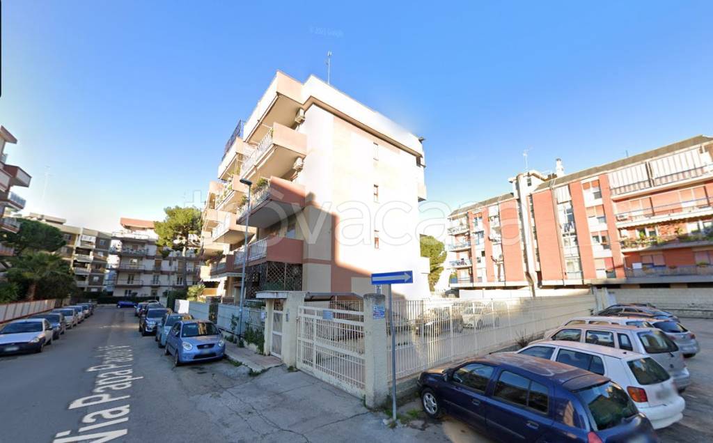ufficio in vendita a Bari in zona Poggiofranco