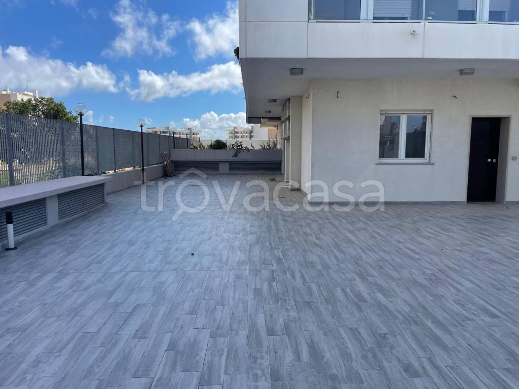 trivano in vendita a Bari in zona Japigia