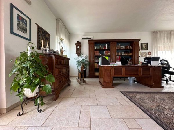 casa indipendente in vendita a Bari in zona Carbonara