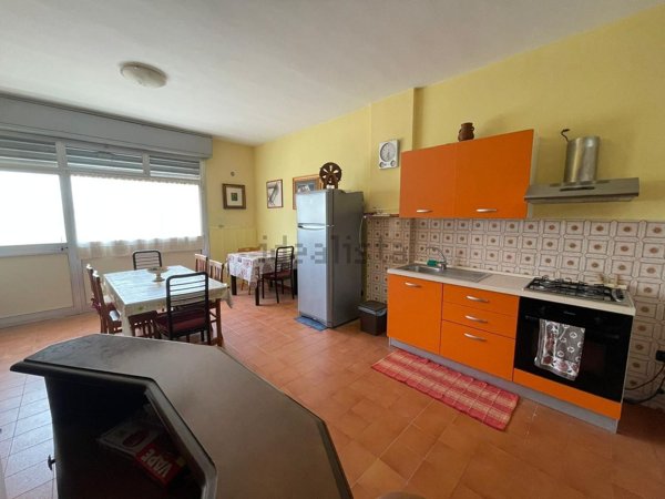negozio in vendita a Bari in zona Torre a Mare