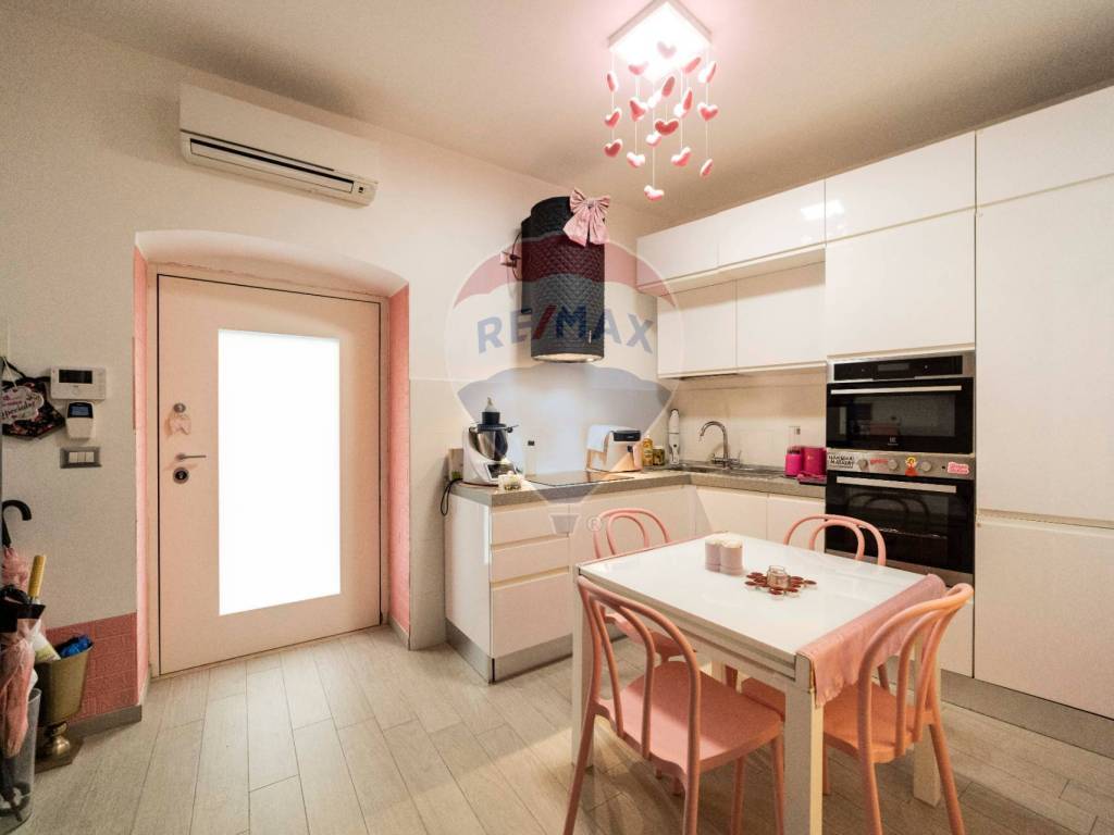 casa indipendente in vendita a Bari in zona Città Vecchia