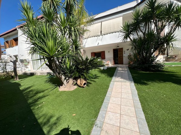 casa indipendente in vendita a Bari in zona Poggiofranco