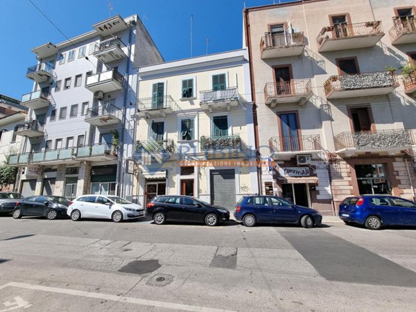 negozio in vendita a Bari in zona Città Vecchia