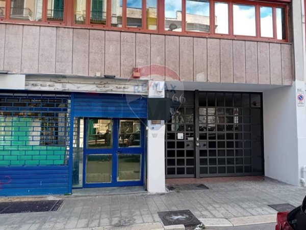 negozio in vendita a Bari in zona Murat