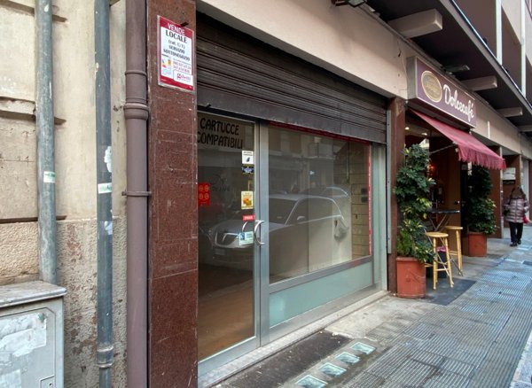 ufficio in vendita a Bari in zona Murat