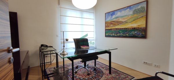 ufficio in vendita a Bari in zona Poggiofranco