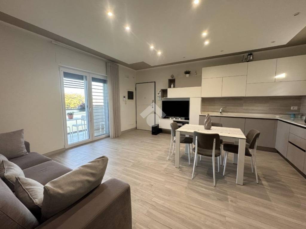 appartamento in vendita a Bari in zona Palese/Macchie