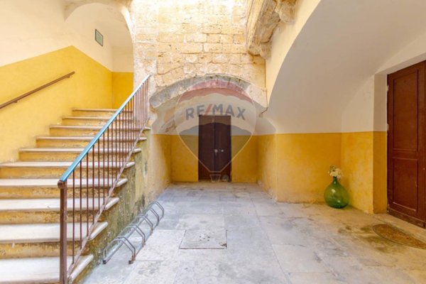 appartamento in vendita a Bari in zona Città Vecchia