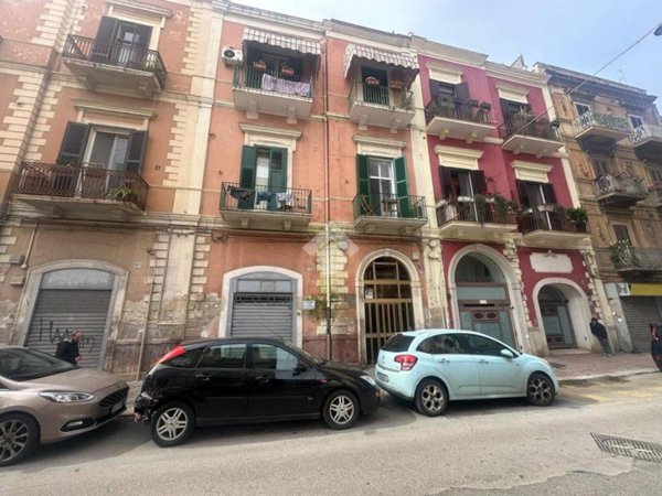 negozio in vendita a Bari in zona Libertà