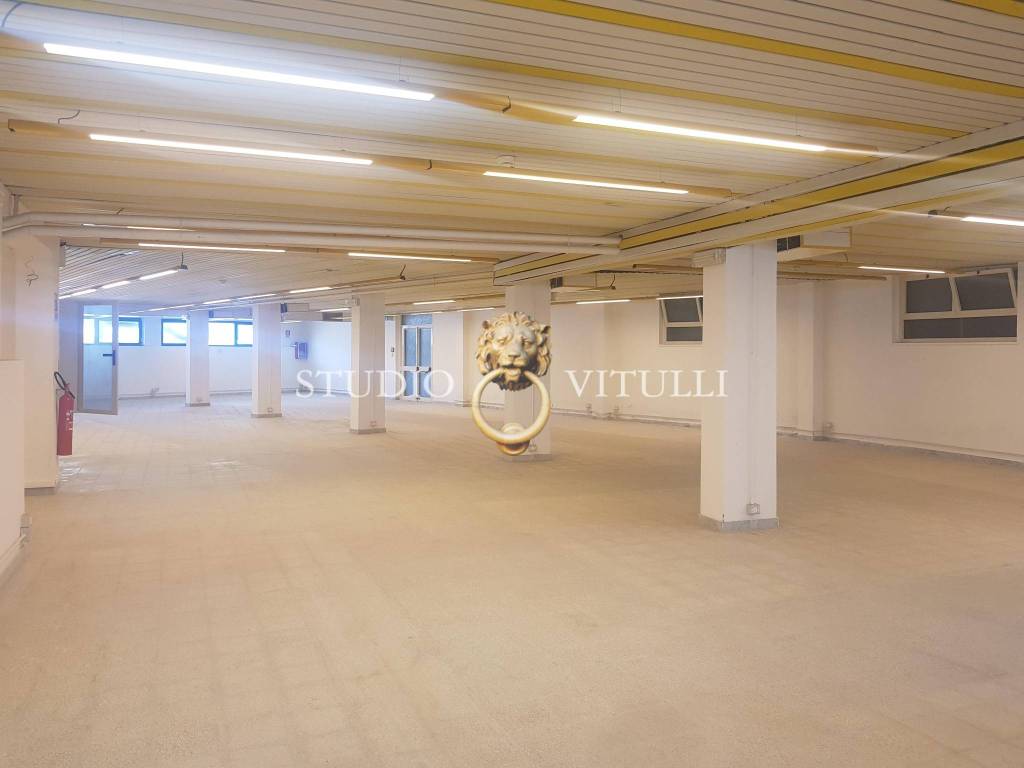 negozio in vendita a Bari in zona San Giorgio